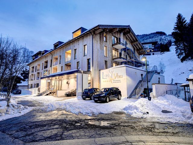 winter-ferienwohnung-lorivita-saalbach.jpg